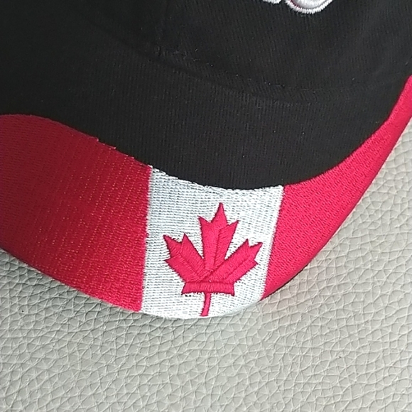 Tall Ships Trading Co Quebec Baseball Cap Hat Adjustable Canada Flag Snapback - Picture 7 of 7